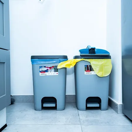 R2 Avec Salle De Bain Partagee Pres De L'hopital De La Citadelle A