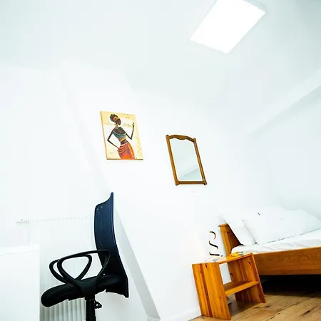 R2 Avec Salle De Bain Partagee Pres De L'hopital De La Citadelle A * Lutych